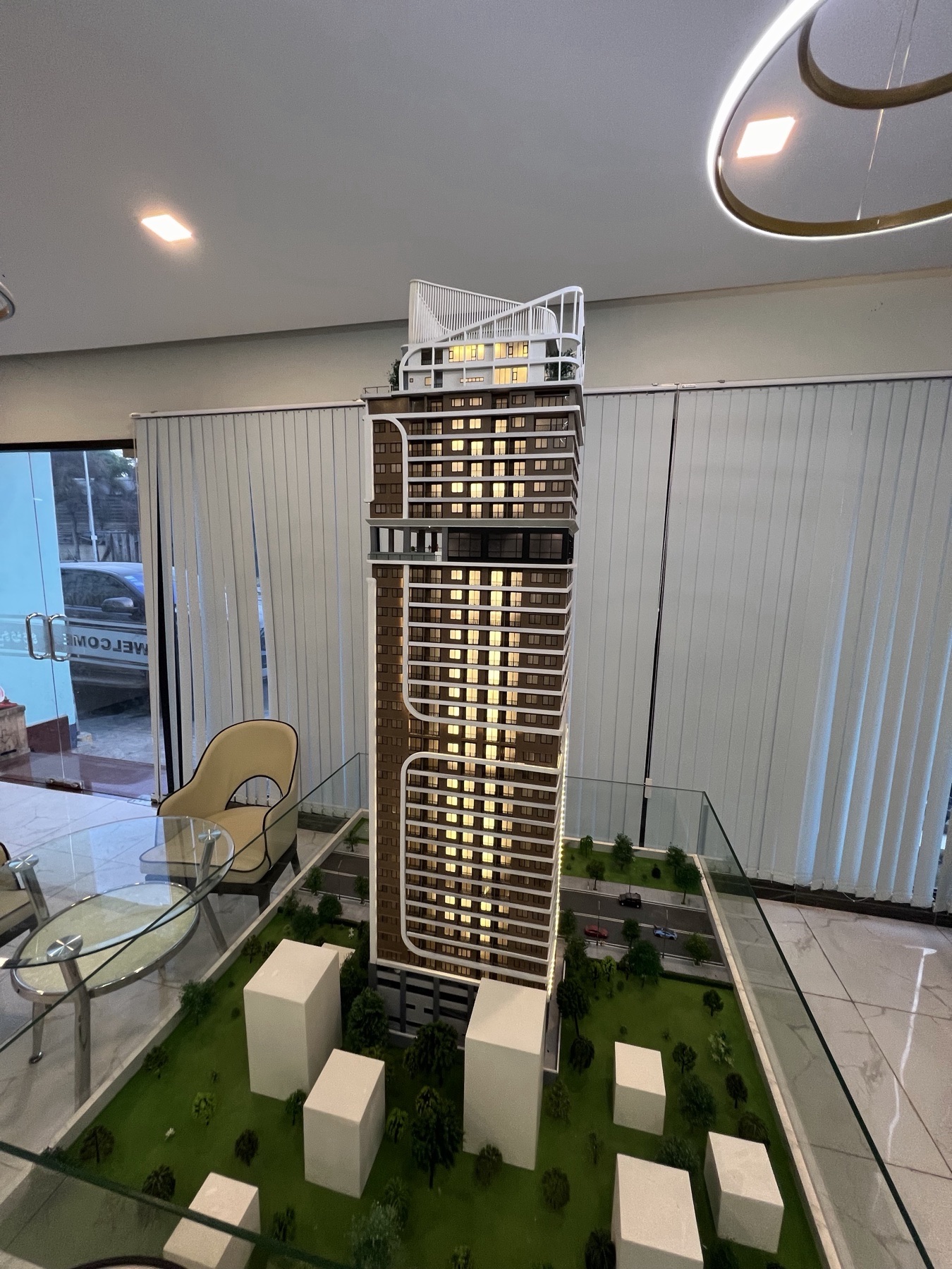 Previous Green Palace design, sales gallery and scale model, view 3