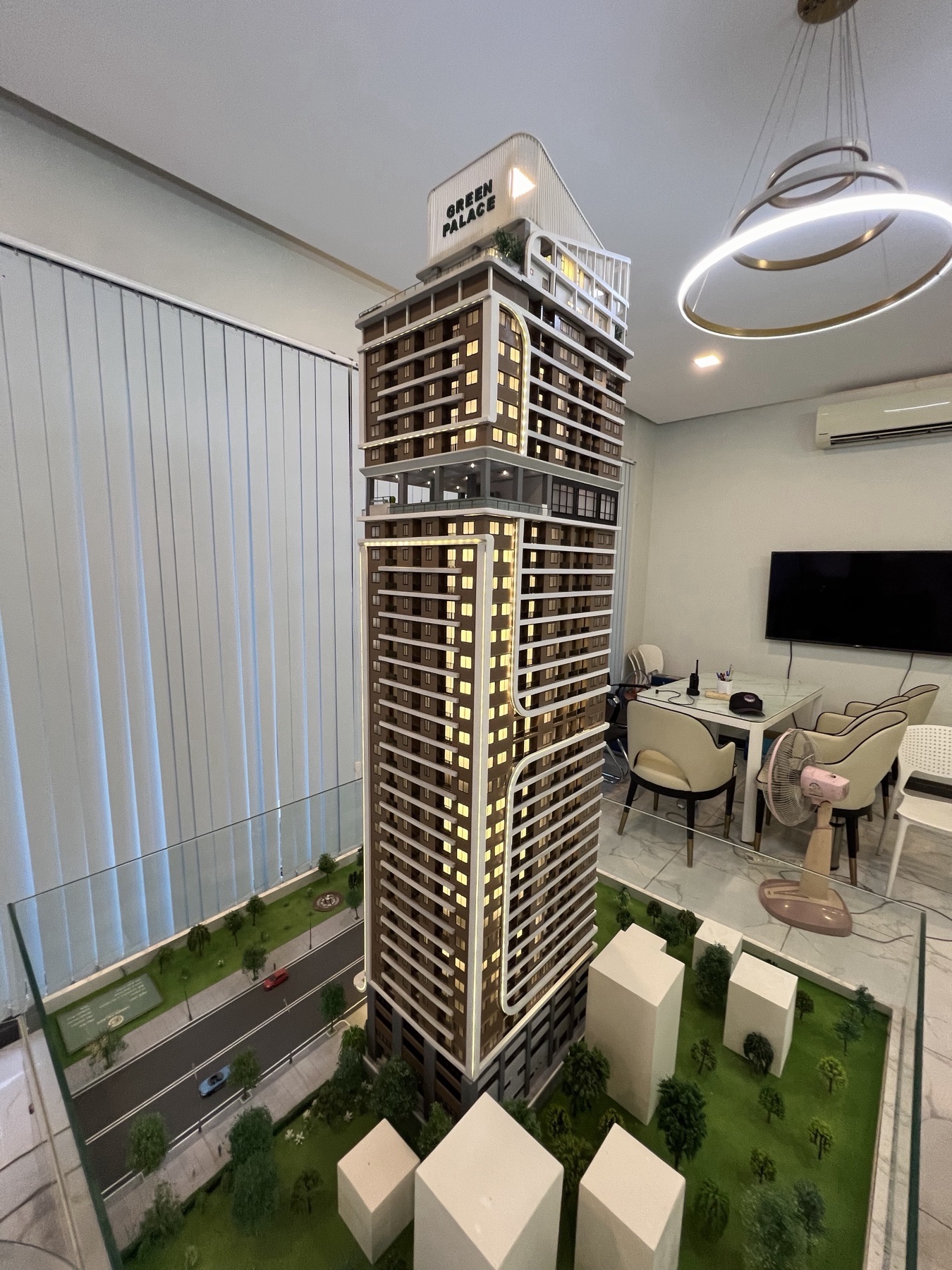 Previous Green Palace design, sales gallery and scale model, view 4
