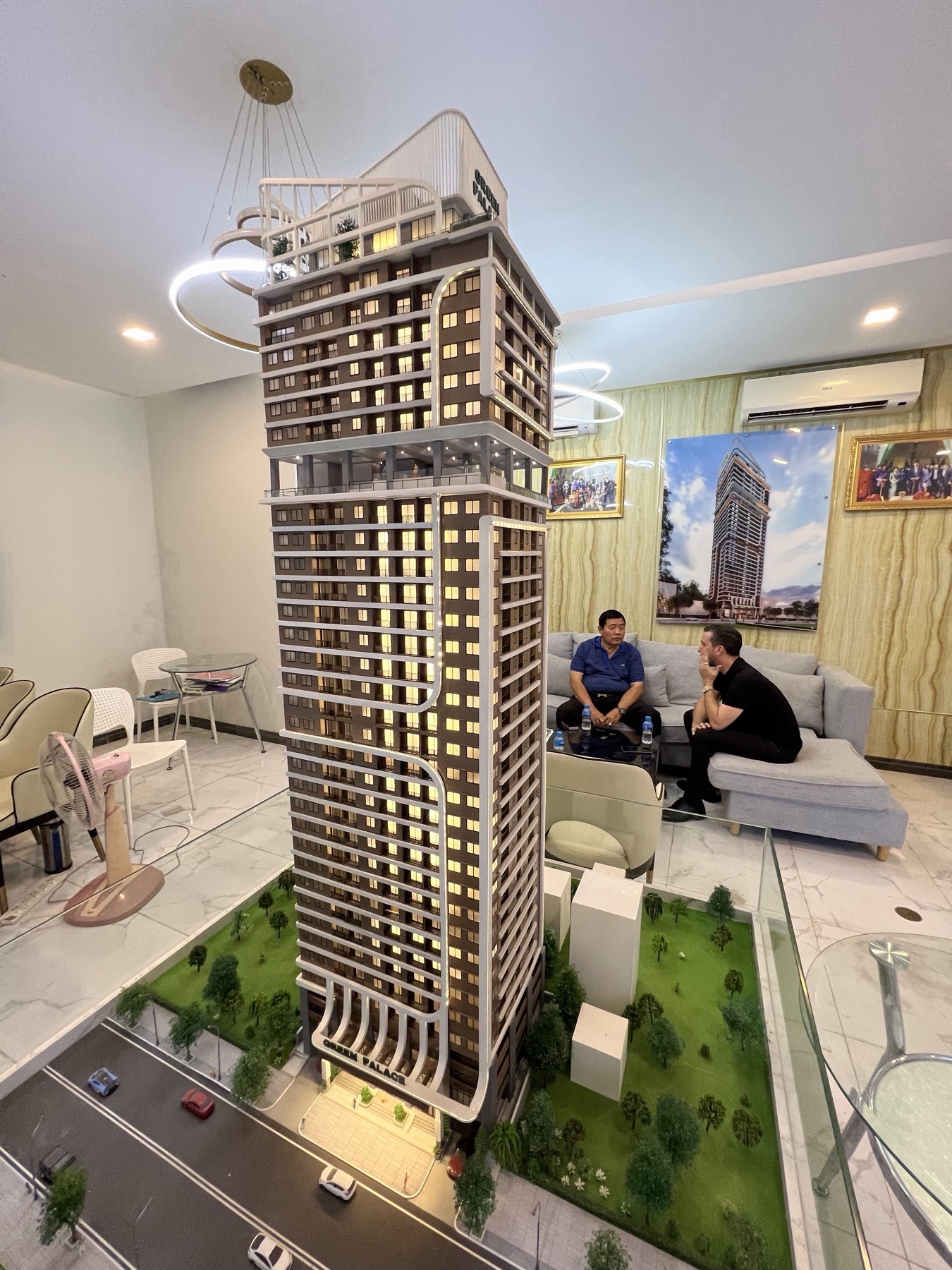 Previous Green Palace design, sales gallery and scale model, view 6